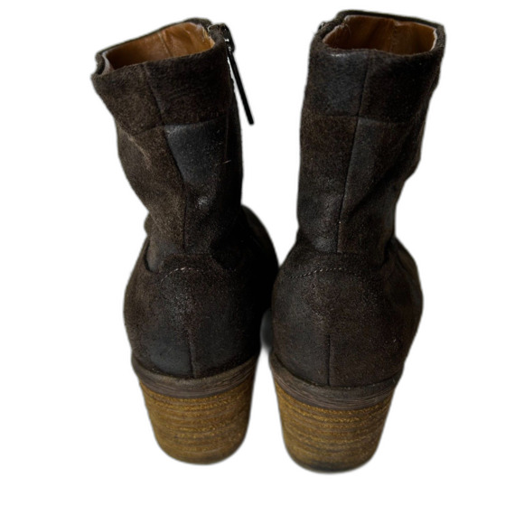 Donald J. Pliner Darua Dark Brown Distressed Suede Block Heel Ankle Boots Size 6 - Picture 4 of 11